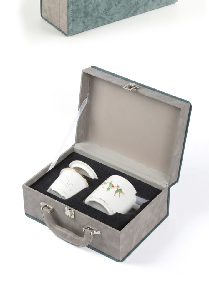 办公杯,食品级真银瓷,茶叶罐,银瓷,银瓷天成,银瓷餐具,银瓷酒具,银瓷茶具,金银泰,擦银布,银器清洁棉,国瓷,永丰源