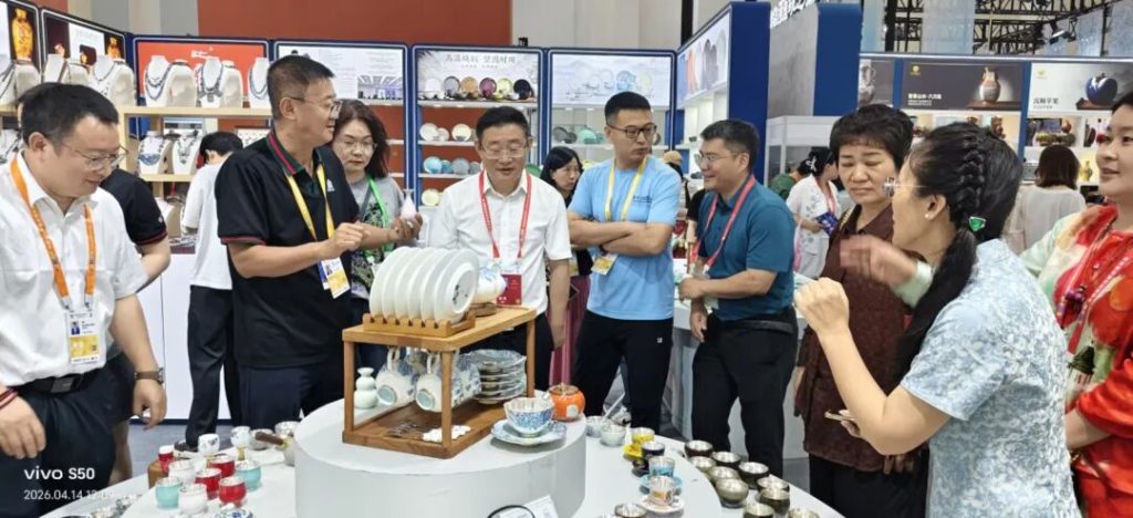 国瓷臻选·消博靓点|银瓷天成亮相第六届消博会